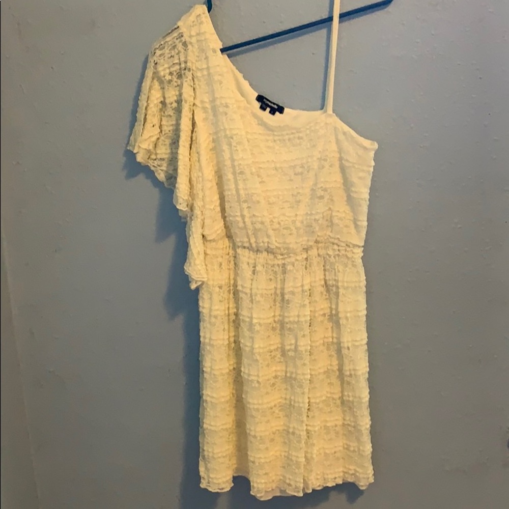 White lace dress